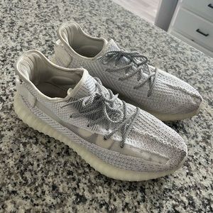 Mens Yeezy boost 350 V2